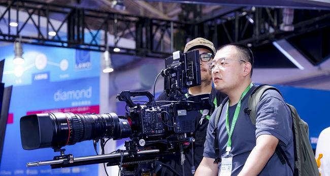 「佳直播 PRO」电影机讯道化直播解决方案荣获「BIRTV2025 推荐」-第15张图片-百团游戏